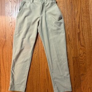 Under Armour Youth Boys Showdown lightweight khaki pants. Size Medium, like new!